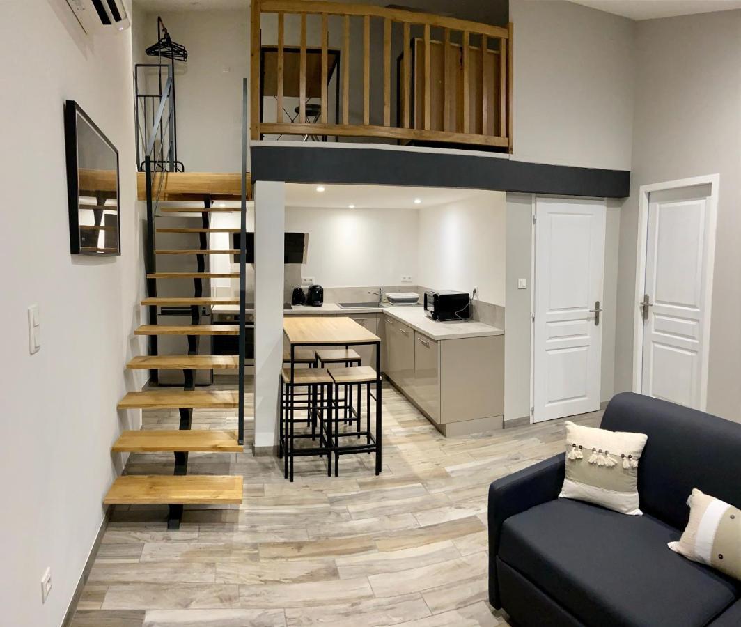 Studio Meuble Du Bourg Puymiclan Kültér fotó