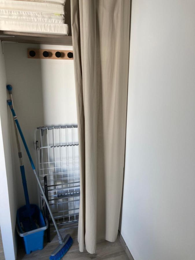 Studio Meuble Du Bourg Puymiclan Kültér fotó